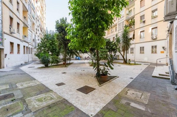 appartamento in vendita a Roma in zona Ostiense