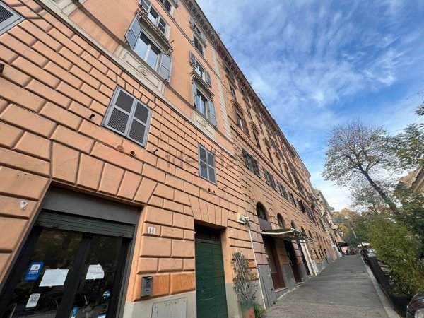 appartamento in vendita a Roma in zona Trastevere