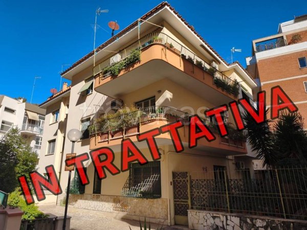 appartamento in vendita a Roma in zona Gianicolense