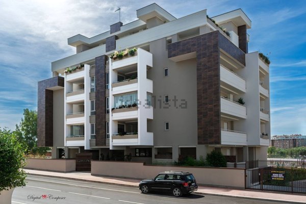 appartamento in vendita a Roma in zona Ardeatino