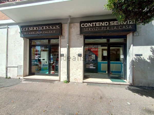 negozio in vendita a Roma in zona Ostia