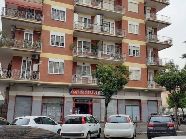 negozio in vendita a Roma in zona Tiburtino