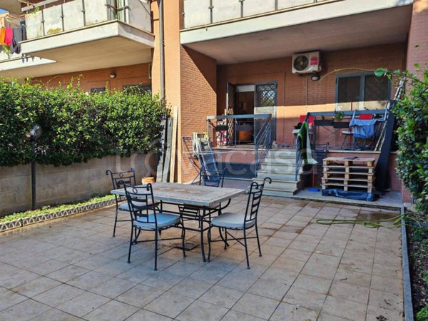 appartamento in vendita a Roma in zona Torre Angela