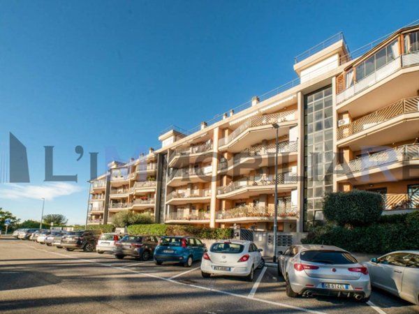 appartamento in vendita a Roma in zona Casalotti