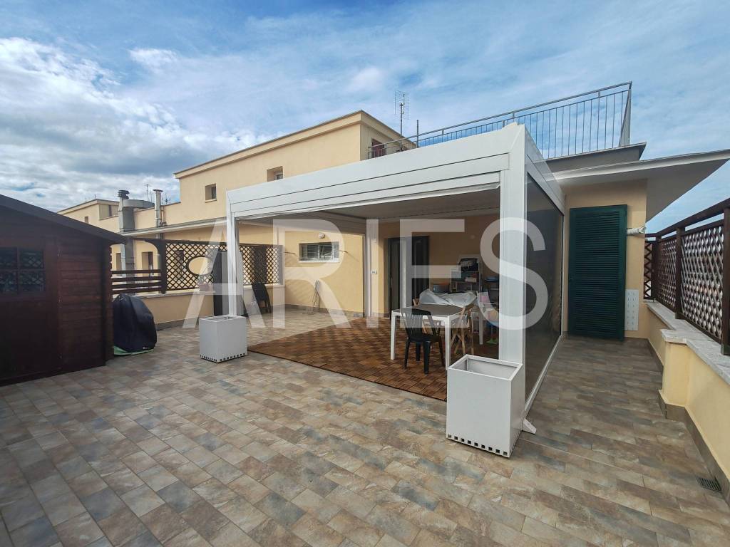 appartamento in vendita a Roma in zona Castel Fusano