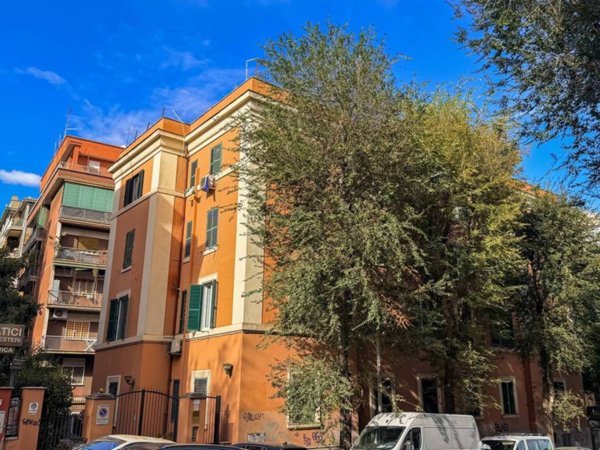 appartamento in vendita a Roma in zona Gianicolense