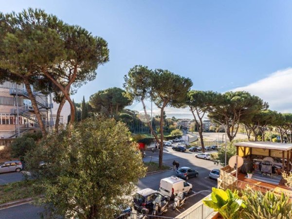 appartamento in vendita a Roma in zona Gianicolense