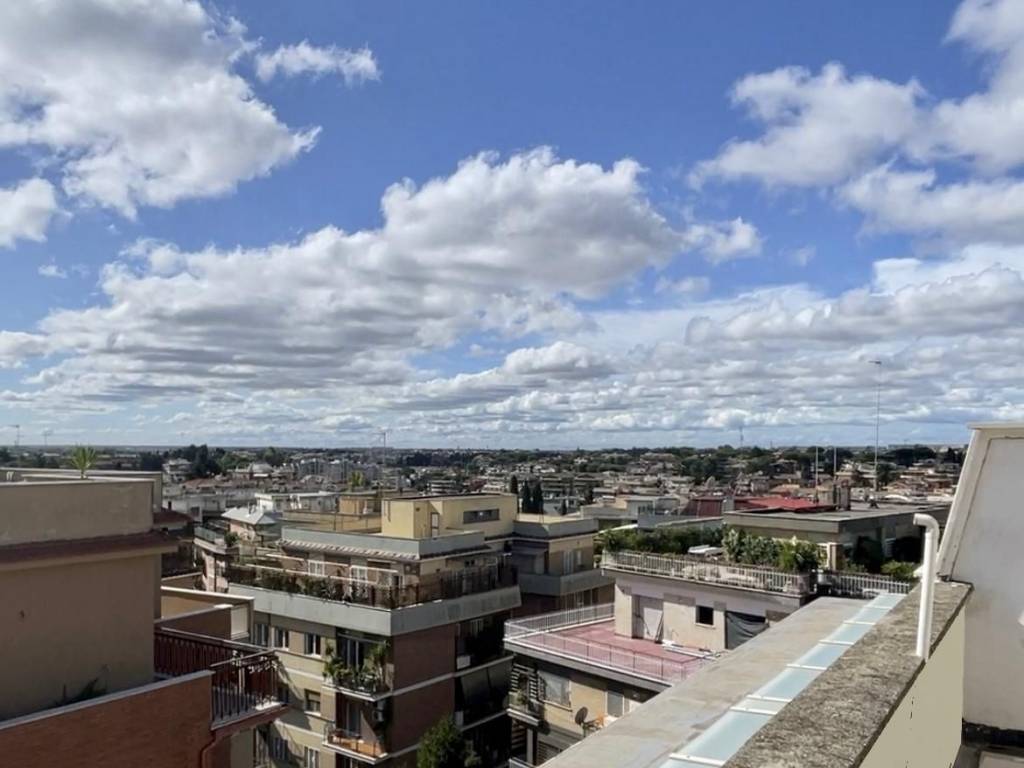 appartamento in vendita a Roma in zona Gianicolense