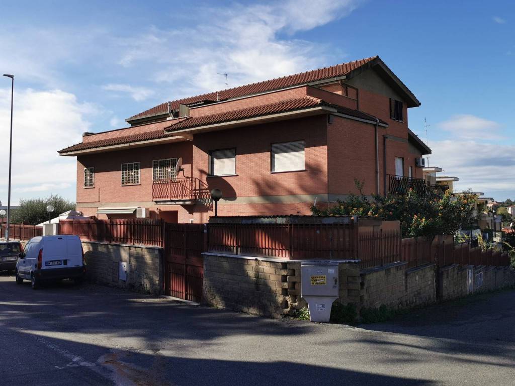 appartamento in vendita a Roma in zona Torrevecchia