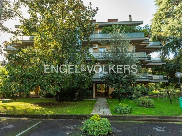 appartamento in vendita a Roma in zona Grottarossa