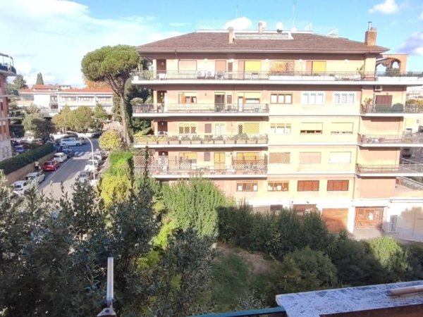 appartamento in vendita a Roma in zona Gianicolense