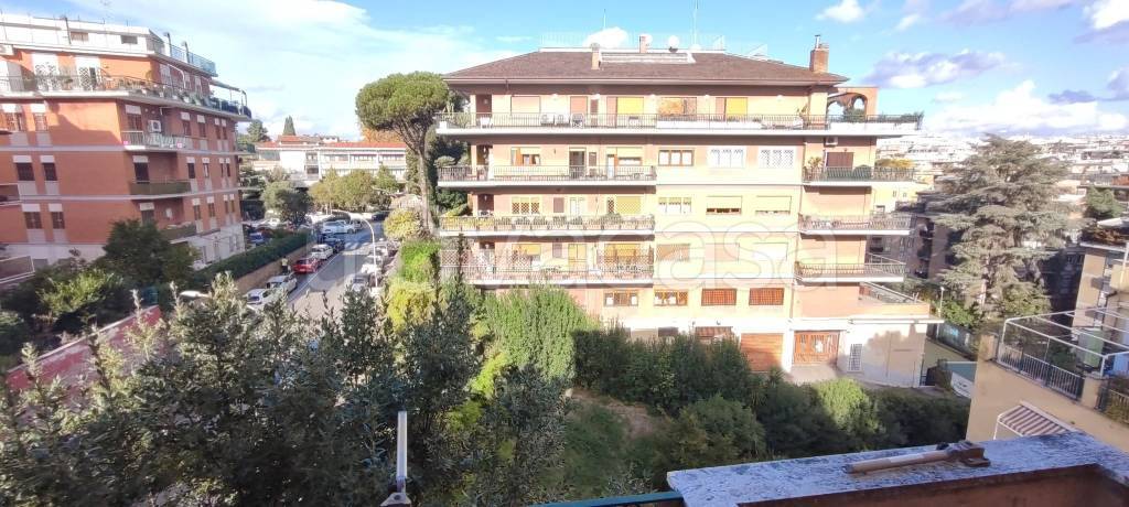 appartamento in vendita a Roma in zona Gianicolense