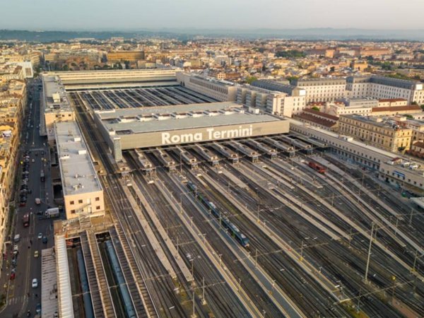 negozio in vendita a Roma in zona Esquilino