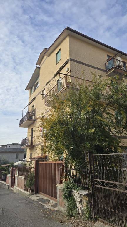 appartamento in vendita a Roma in zona Prima Porta