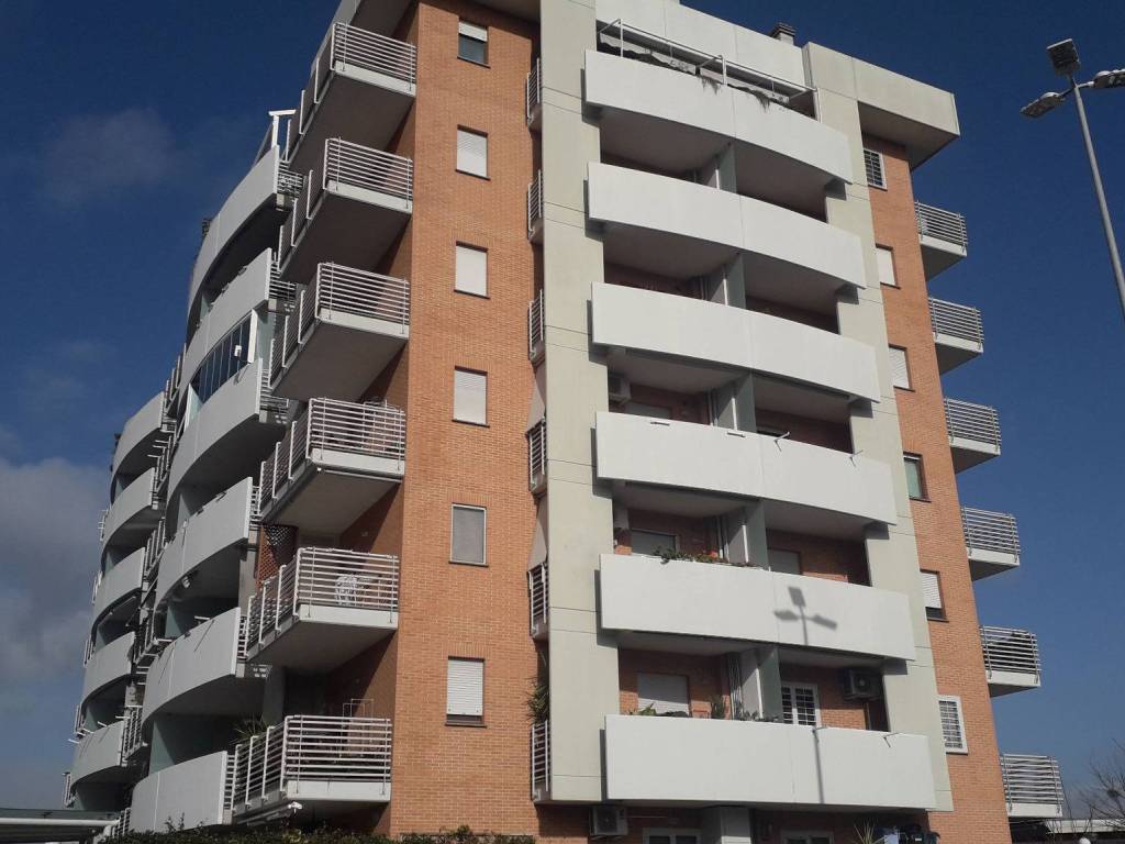 appartamento in vendita a Roma in zona Ponte di Nona