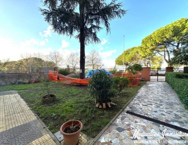 appartamento in vendita a Roma in zona Torre Maura