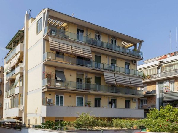 appartamento in vendita a Roma in zona Portuense