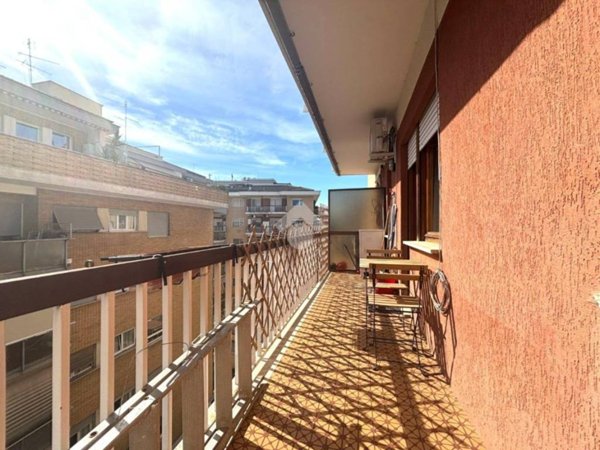 appartamento in vendita a Roma in zona Monte Sacro/Talenti