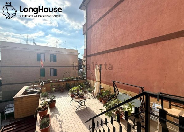 appartamento in vendita a Roma in zona Tor Bella Monaca