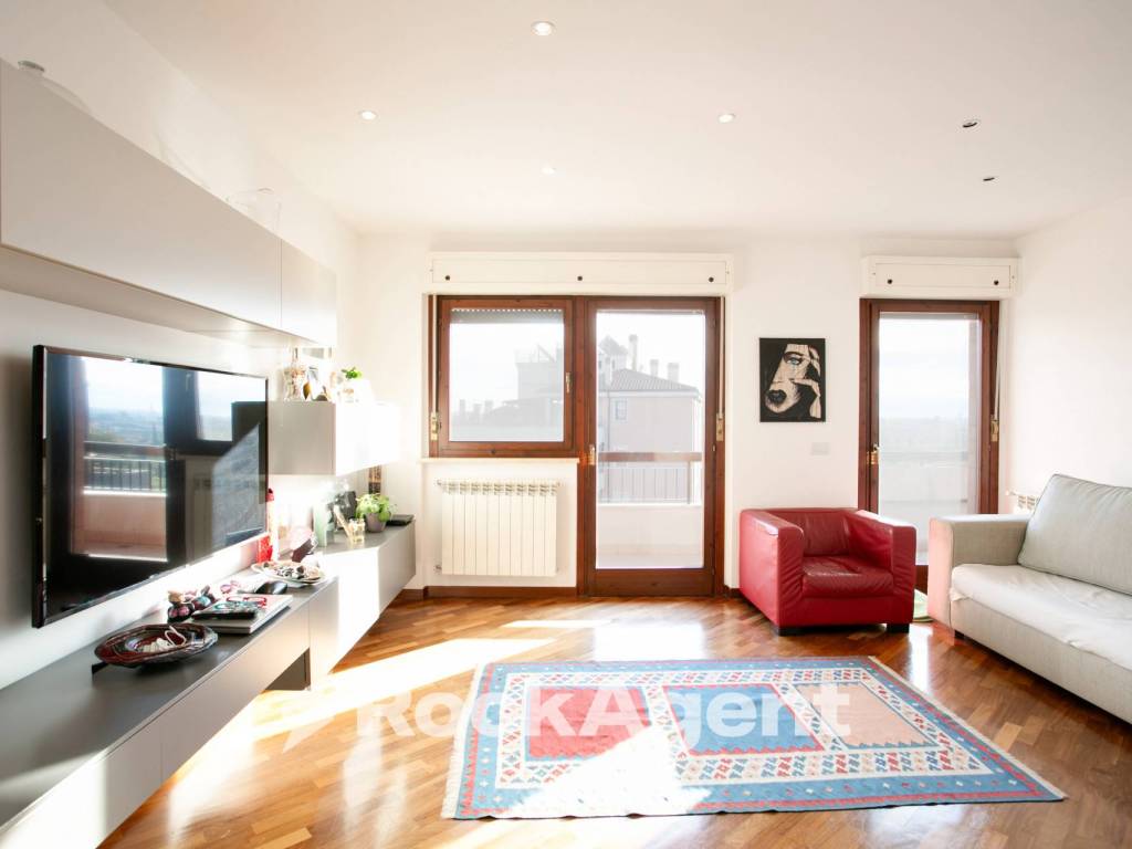 appartamento in vendita a Roma in zona Selva Candida