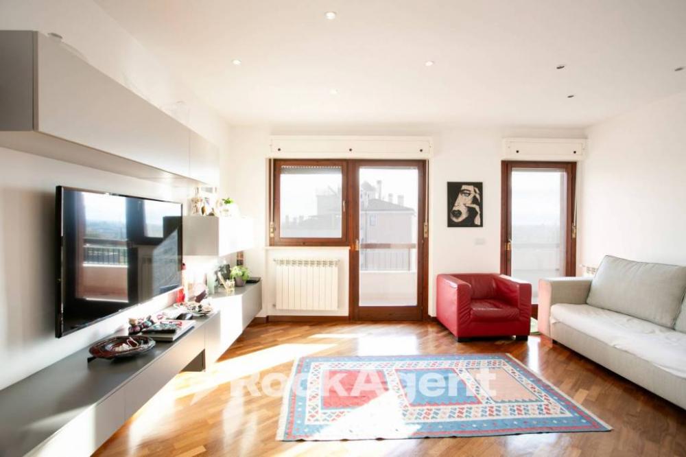 appartamento in vendita a Roma in zona Selva Candida