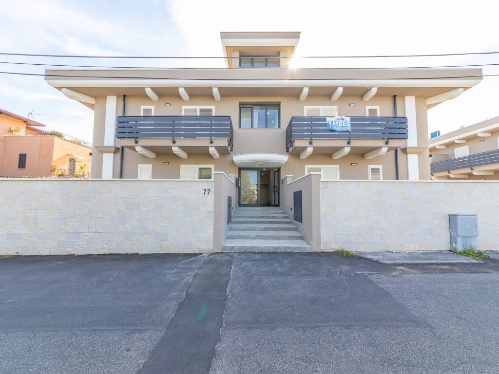 appartamento in vendita a Roma in zona Borghesiana