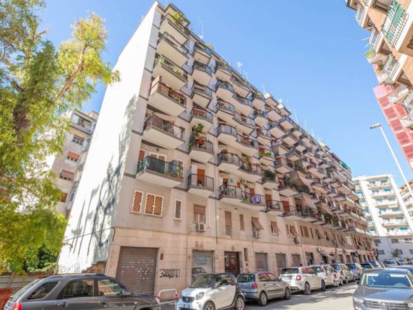 appartamento in vendita a Roma in zona Appio Latino
