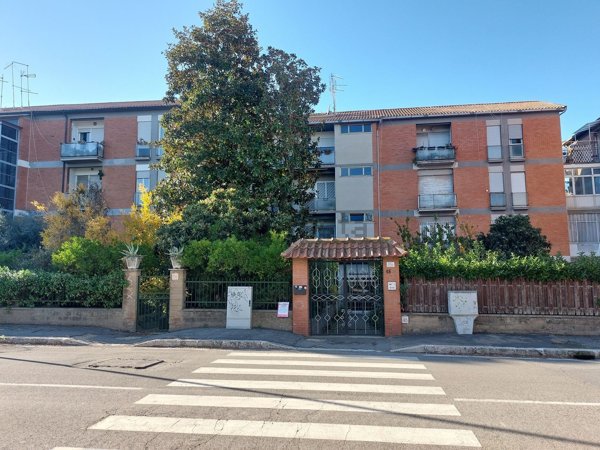 appartamento in vendita a Roma in zona Giuliano Dalmata