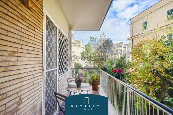 appartamento in vendita a Roma in zona Appio Latino