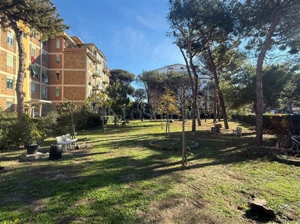 appartamento in vendita a Roma in zona Ostia