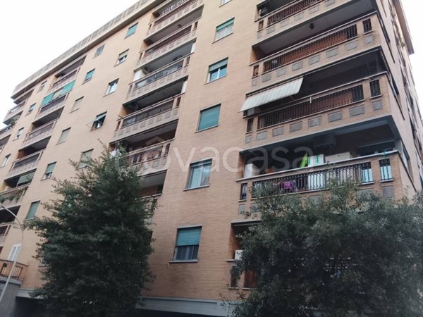 appartamento in vendita a Roma in zona Ostiense