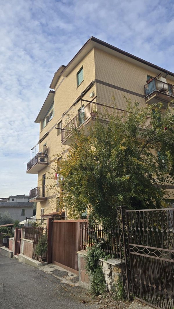 appartamento in vendita a Roma in zona Prima Porta