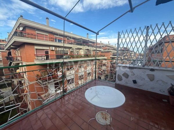 appartamento in vendita a Roma in zona Ostia