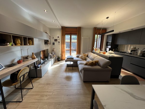 casa indipendente in vendita a Roma in zona Casal Monastero