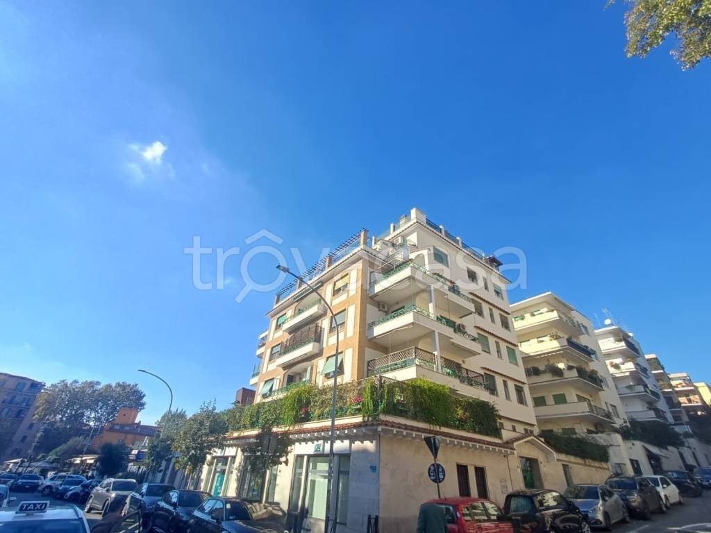 appartamento in vendita a Roma in zona Della Vittoria