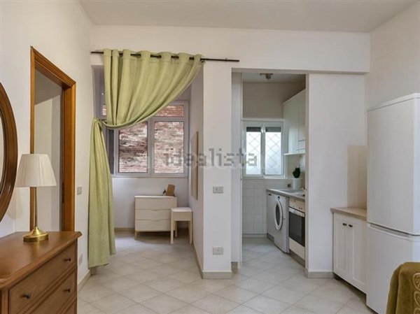 appartamento in vendita a Roma in zona Ostia