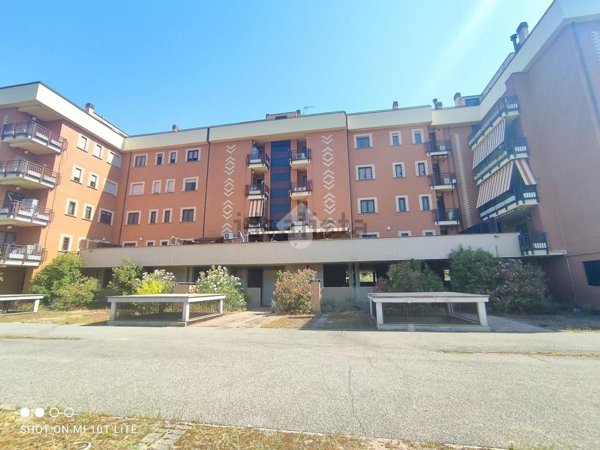 ufficio in vendita a Roma in zona Osteria del Curato