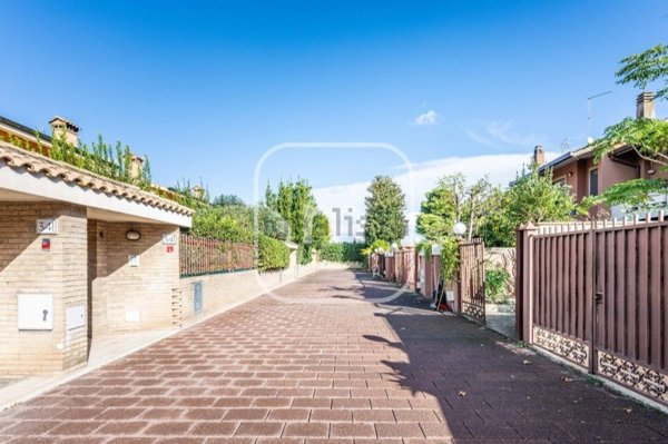 casa indipendente in vendita a Roma in zona Osteria del Curato