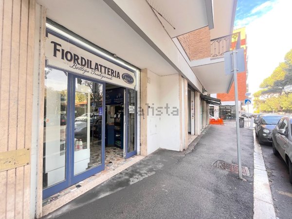 appartamento in vendita a Roma in zona Appio Latino