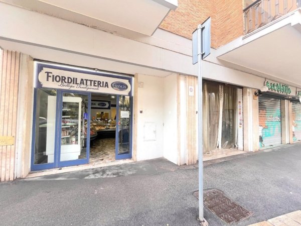 appartamento in vendita a Roma in zona Appio Latino