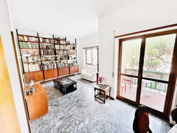 appartamento in vendita a Roma in zona Ostiense