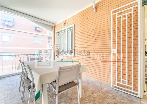 appartamento in vendita a Roma in zona Appio Latino