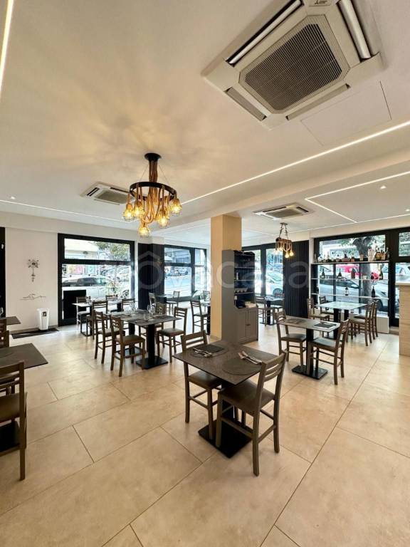 negozio in vendita a Roma in zona Appio Latino