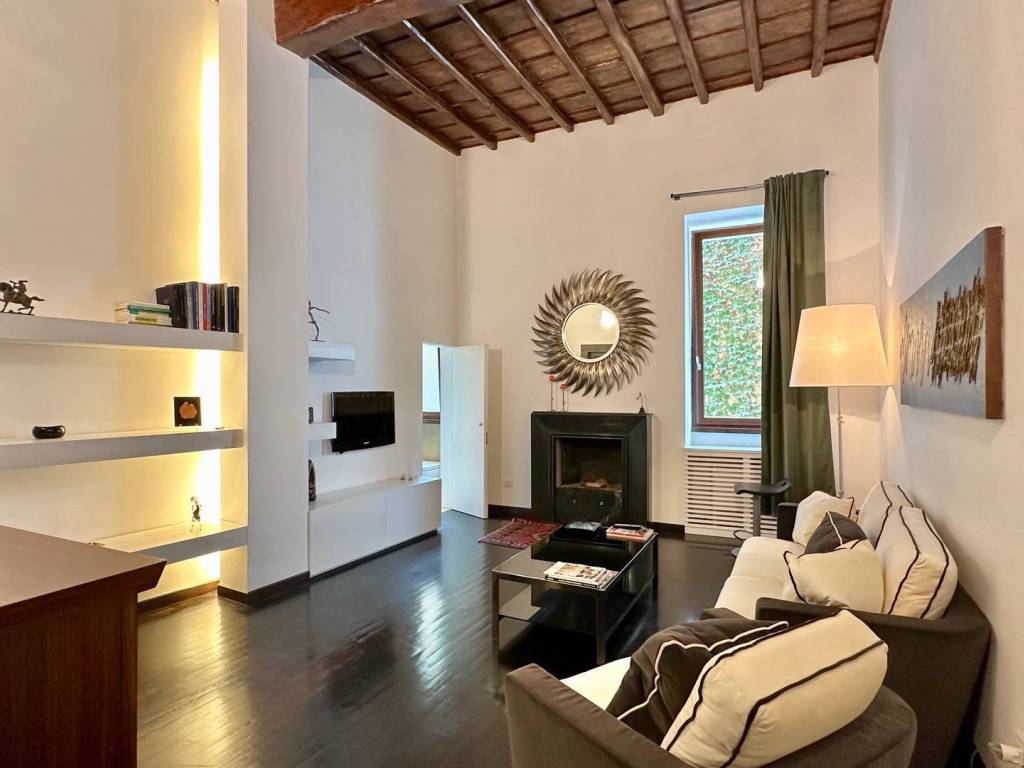 appartamento in vendita a Roma in zona Rione di Ponte