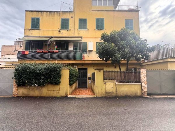 appartamento in vendita a Roma in zona Torre Maura