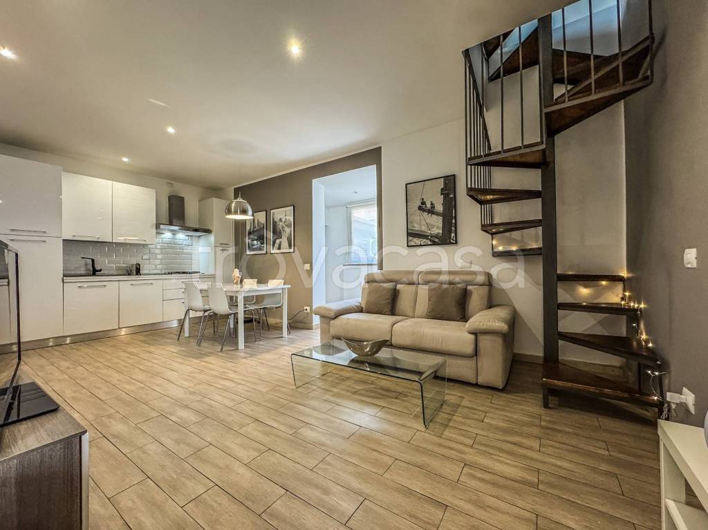 appartamento in vendita a Roma in zona Acilia