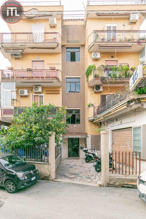 appartamento in vendita a Roma in zona Portuense