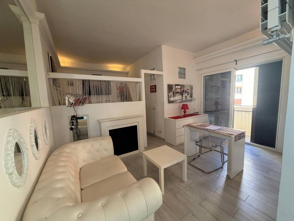 appartamento in vendita a Roma in zona Cinecittà