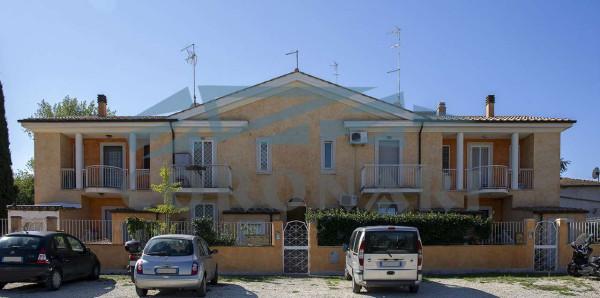 appartamento in vendita a Roma in zona Torrione Cerquetta