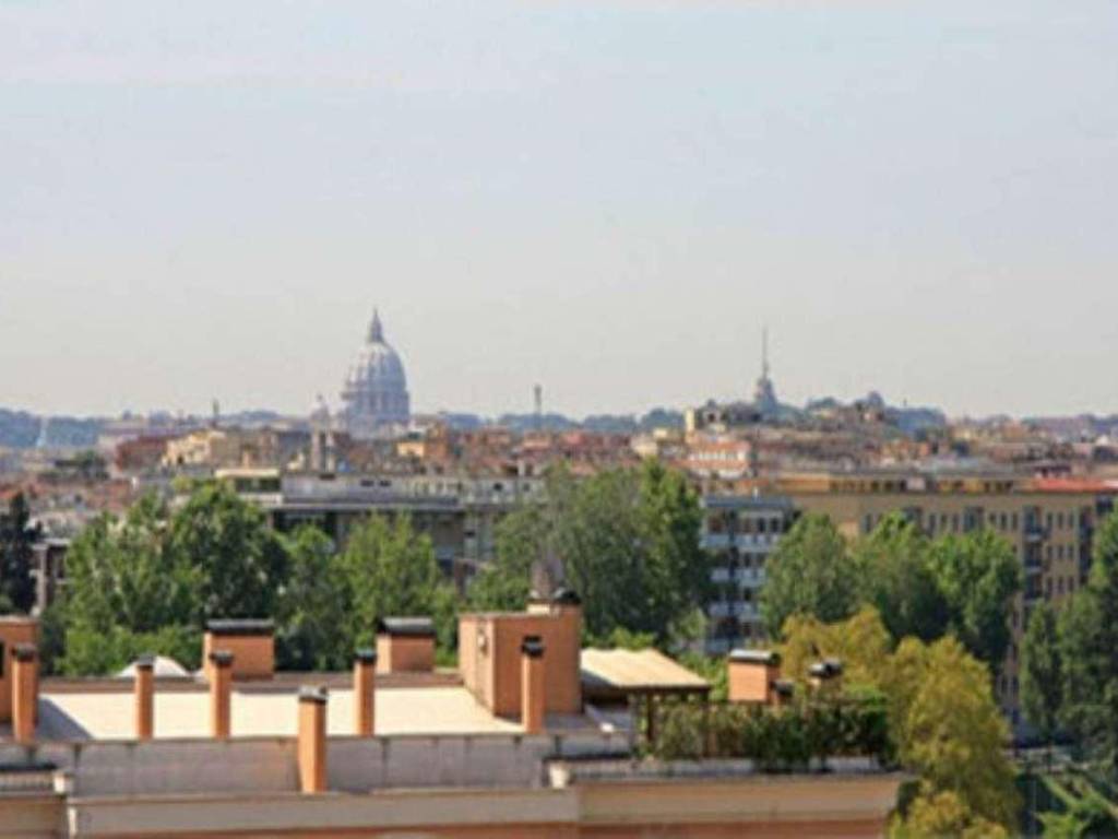 appartamento in vendita a Roma in zona Della Vittoria